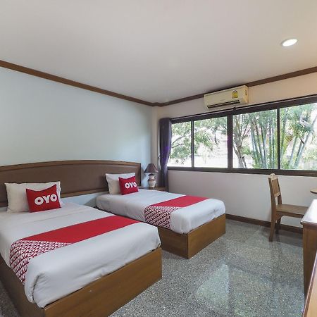 Oyo 859 Golden Land Hotel Чианг Рай Екстериор снимка