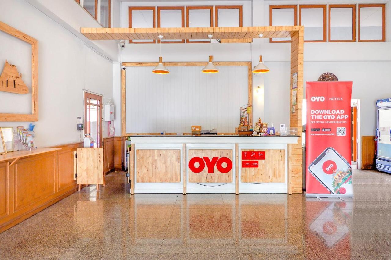Oyo 859 Golden Land Hotel Чианг Рай Екстериор снимка