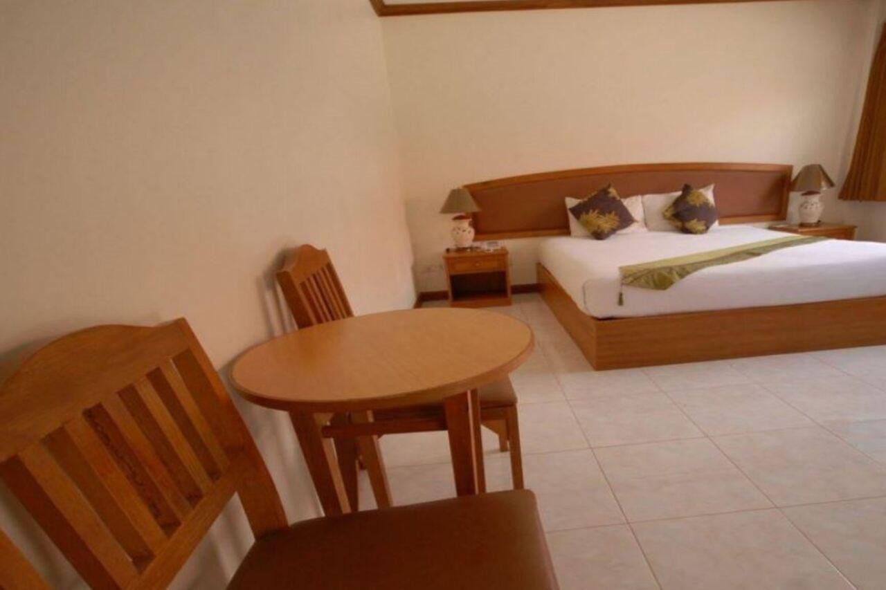 Oyo 859 Golden Land Hotel Чианг Рай Екстериор снимка
