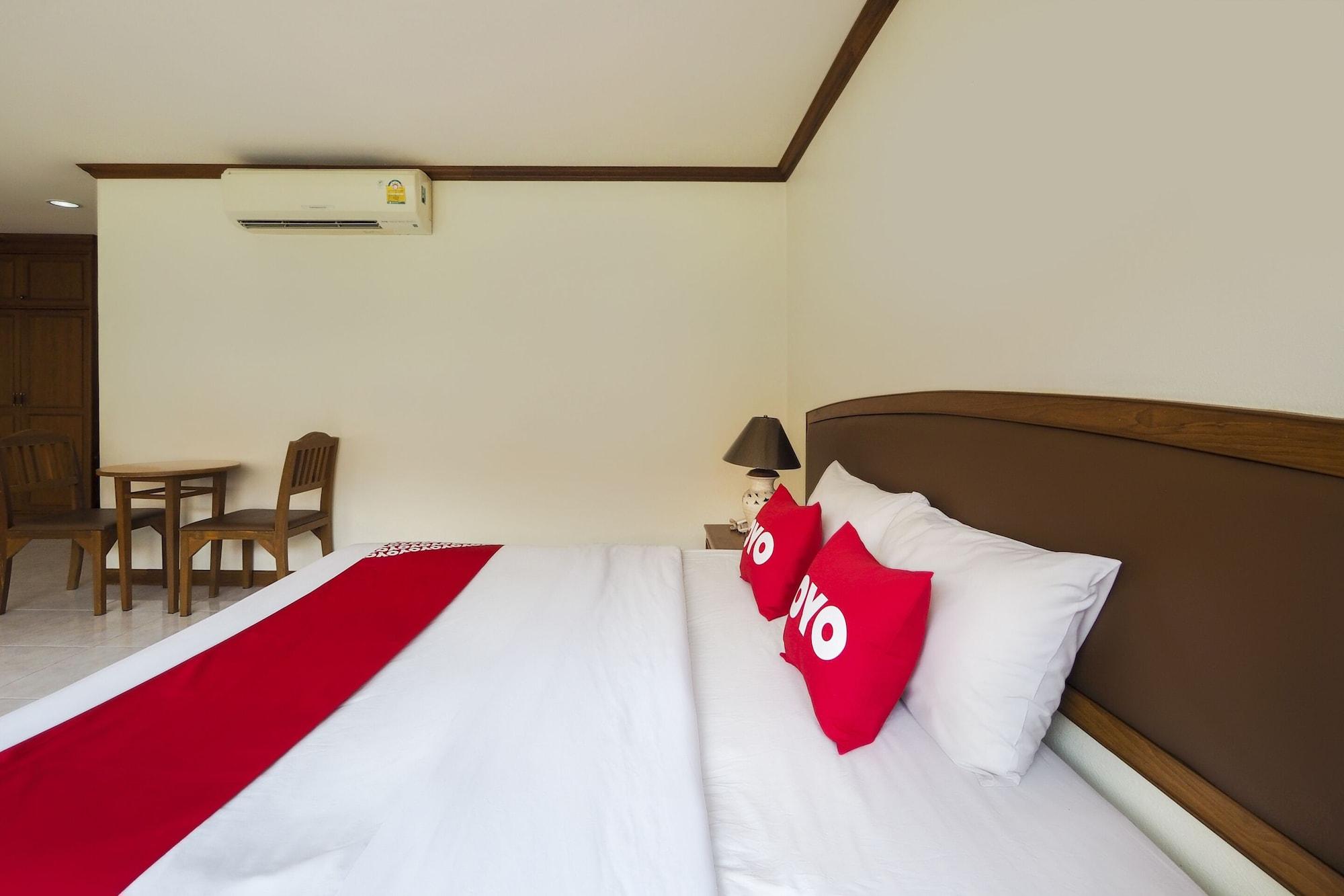 Oyo 859 Golden Land Hotel Чианг Рай Екстериор снимка