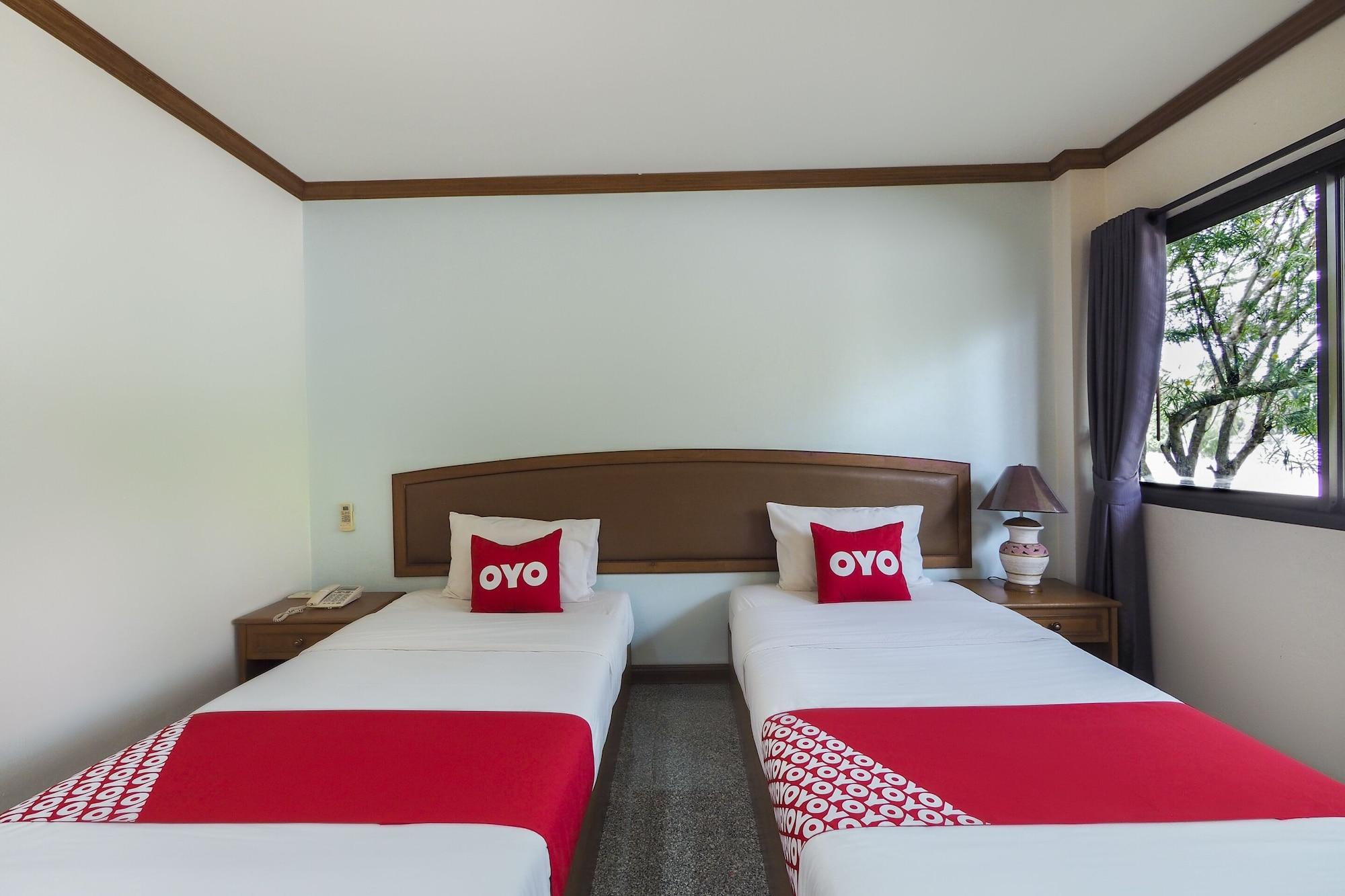 Oyo 859 Golden Land Hotel Чианг Рай Екстериор снимка