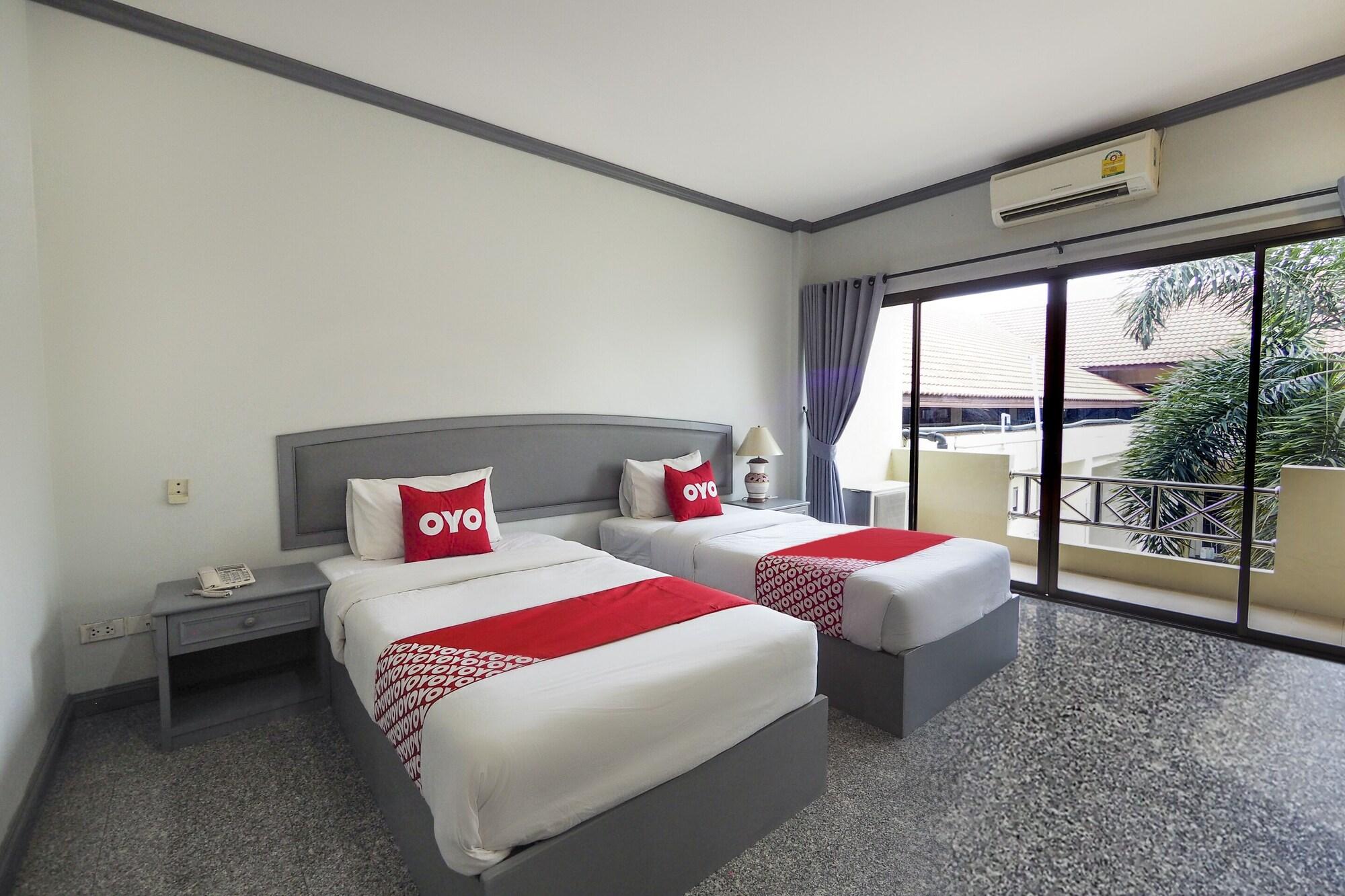 Oyo 859 Golden Land Hotel Чианг Рай Екстериор снимка