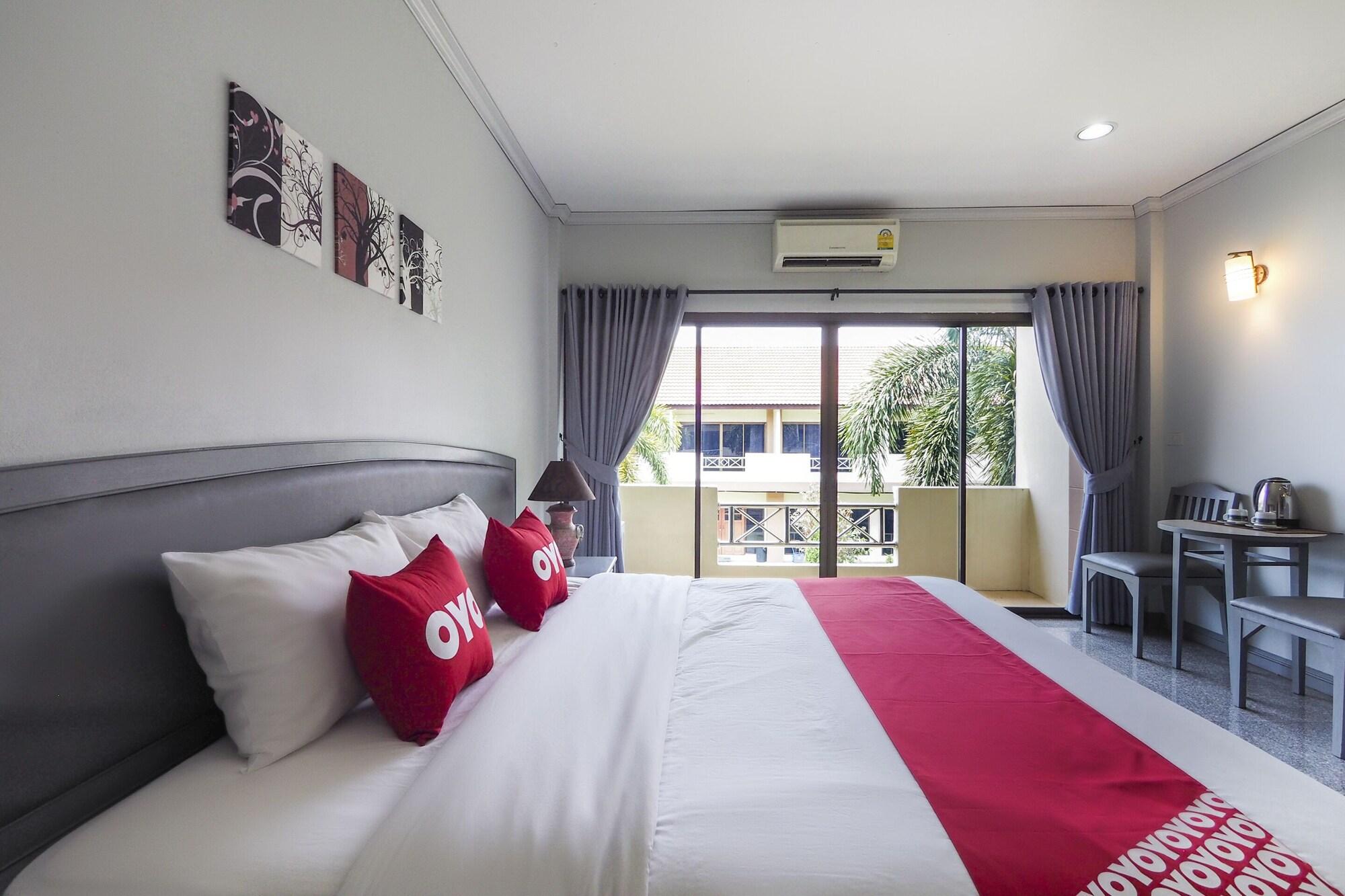 Oyo 859 Golden Land Hotel Чианг Рай Екстериор снимка