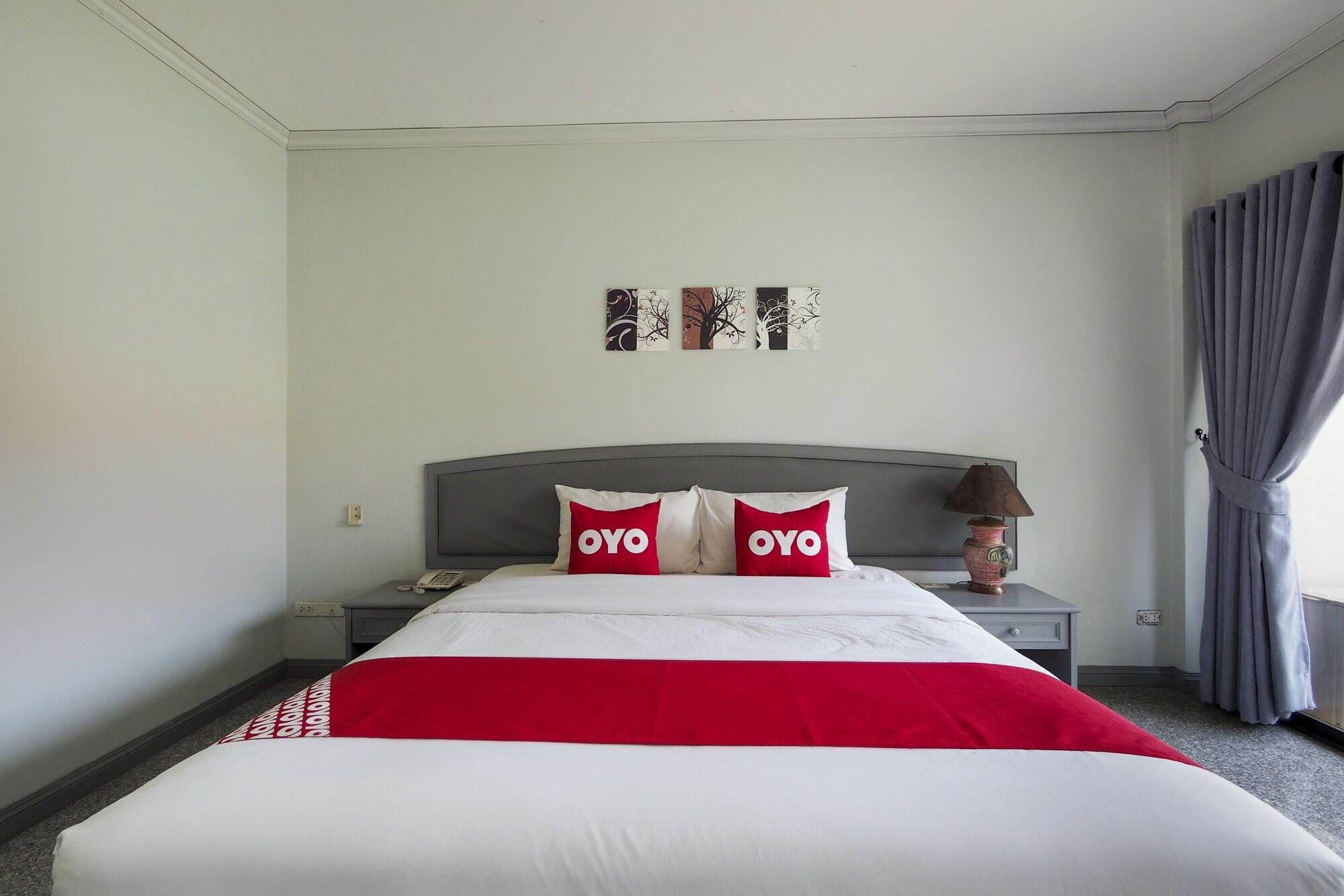 Oyo 859 Golden Land Hotel Чианг Рай Екстериор снимка