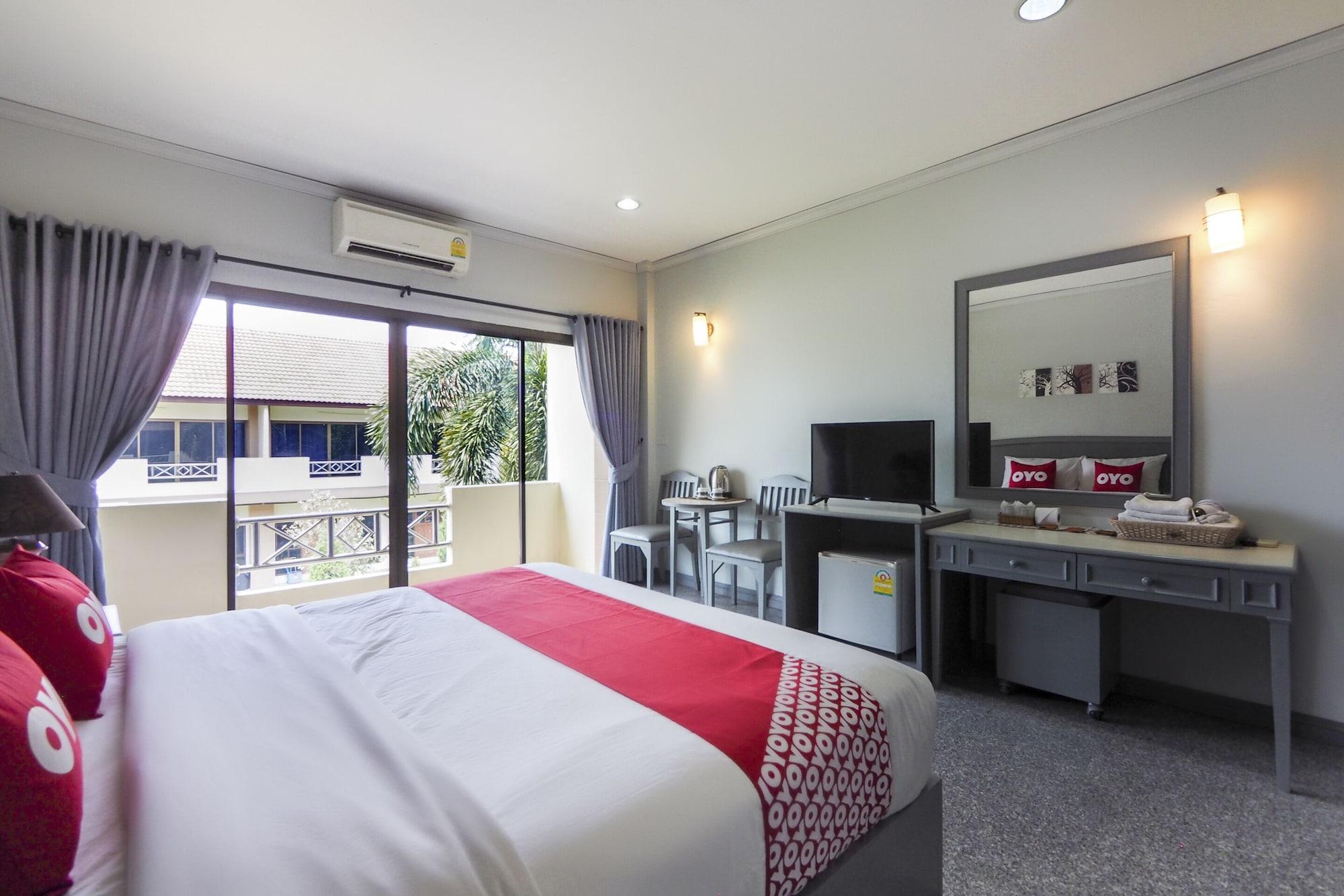 Oyo 859 Golden Land Hotel Чианг Рай Екстериор снимка