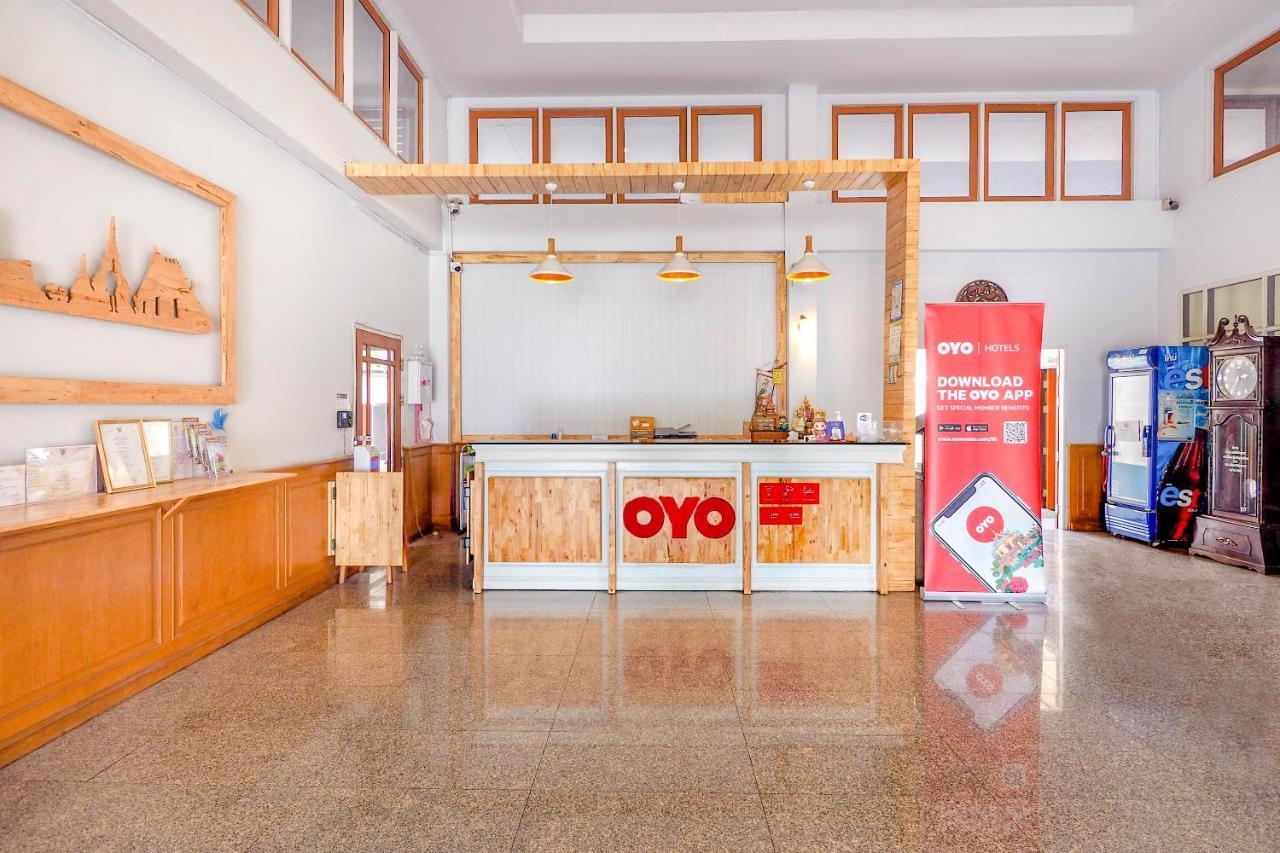 Oyo 859 Golden Land Hotel Чианг Рай Екстериор снимка