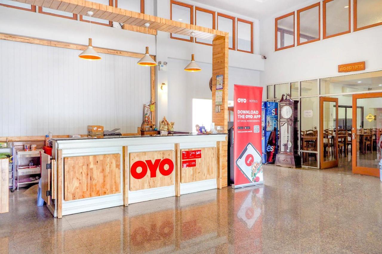 Oyo 859 Golden Land Hotel Чианг Рай Екстериор снимка