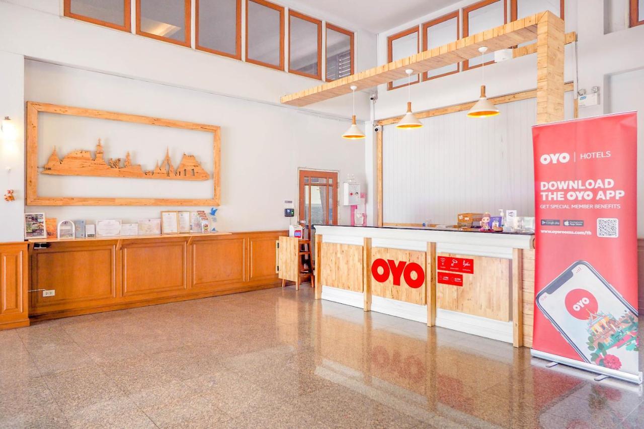 Oyo 859 Golden Land Hotel Чианг Рай Екстериор снимка