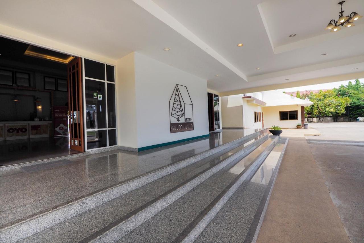 Oyo 859 Golden Land Hotel Чианг Рай Екстериор снимка